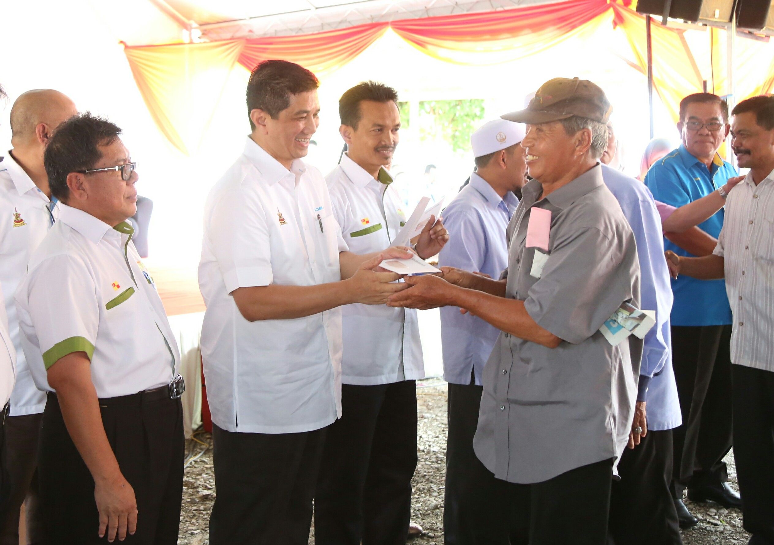 宣布拨850万助稻农  雪政府一周后兑现承诺