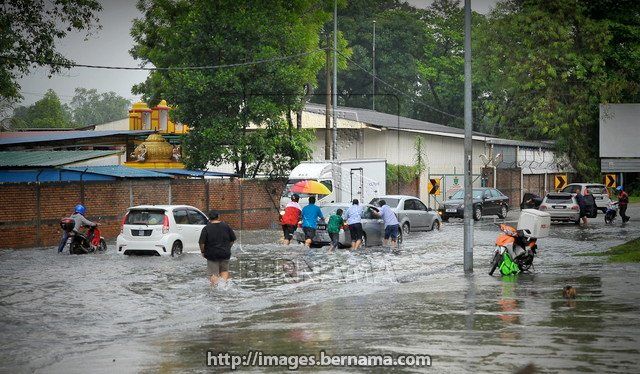 தலைநகரில் திடீர் வெள்ளம்