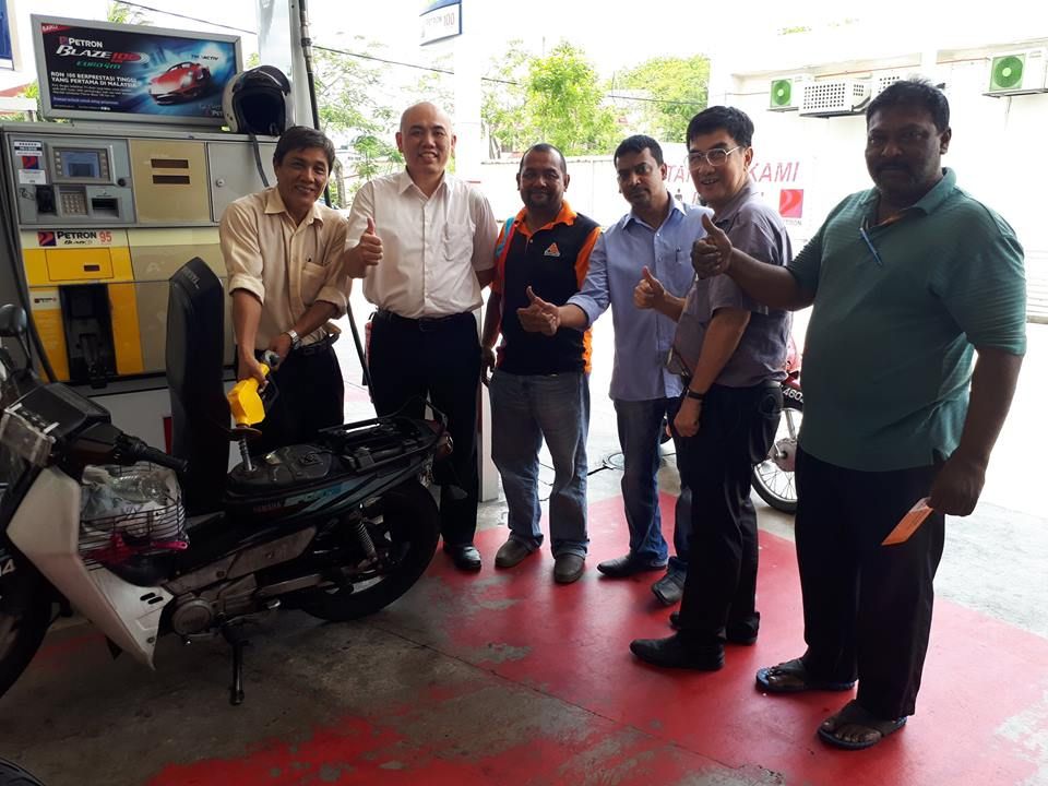 கம்போங் துங்கு சட்டமன்ற தொகுதியில் இலவச பெட்ரோல்