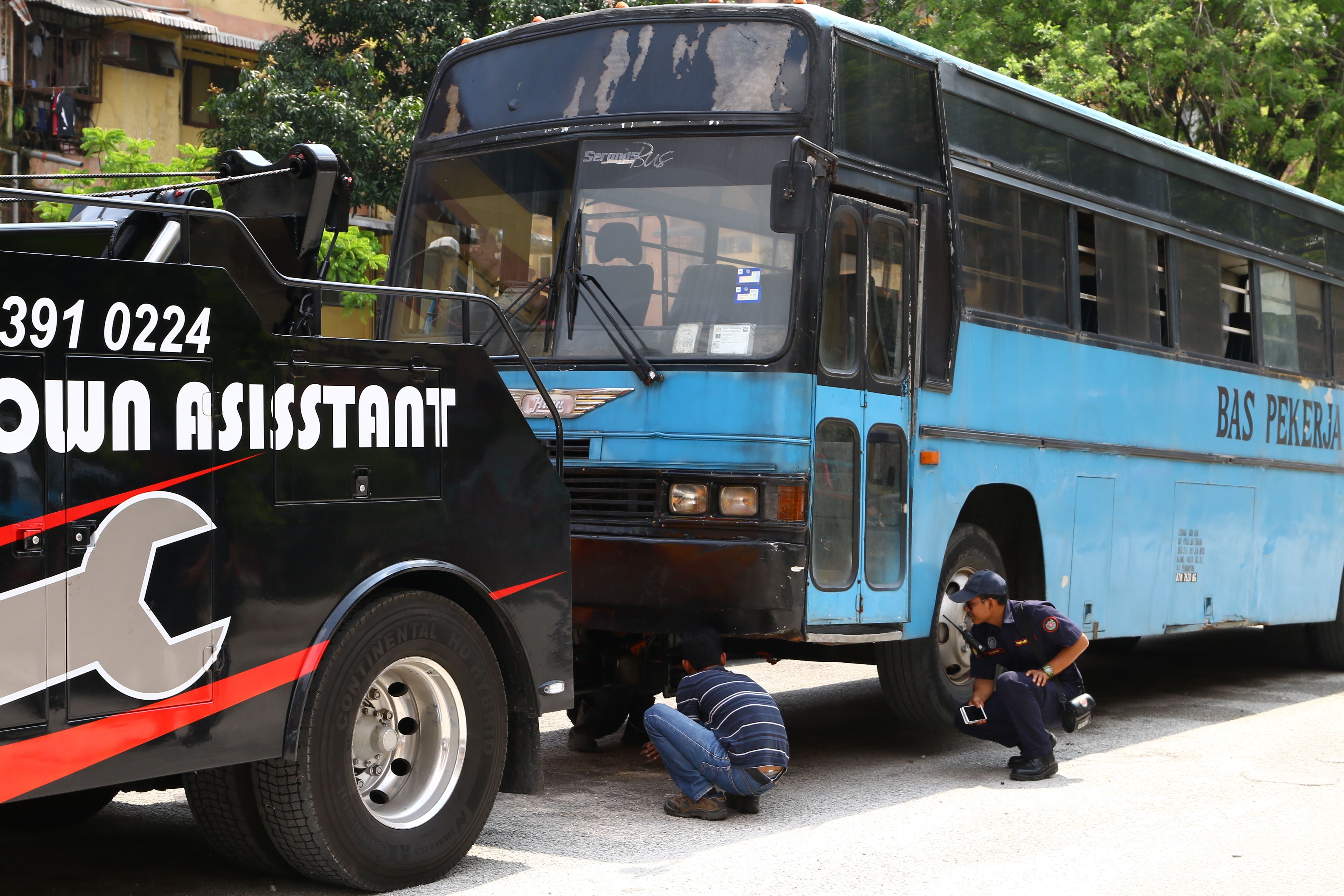 எம்பிஎஸ்ஏ  (MBSA) ஆறு கனரக வாகனங்களை பறிமுதல் செய்தது