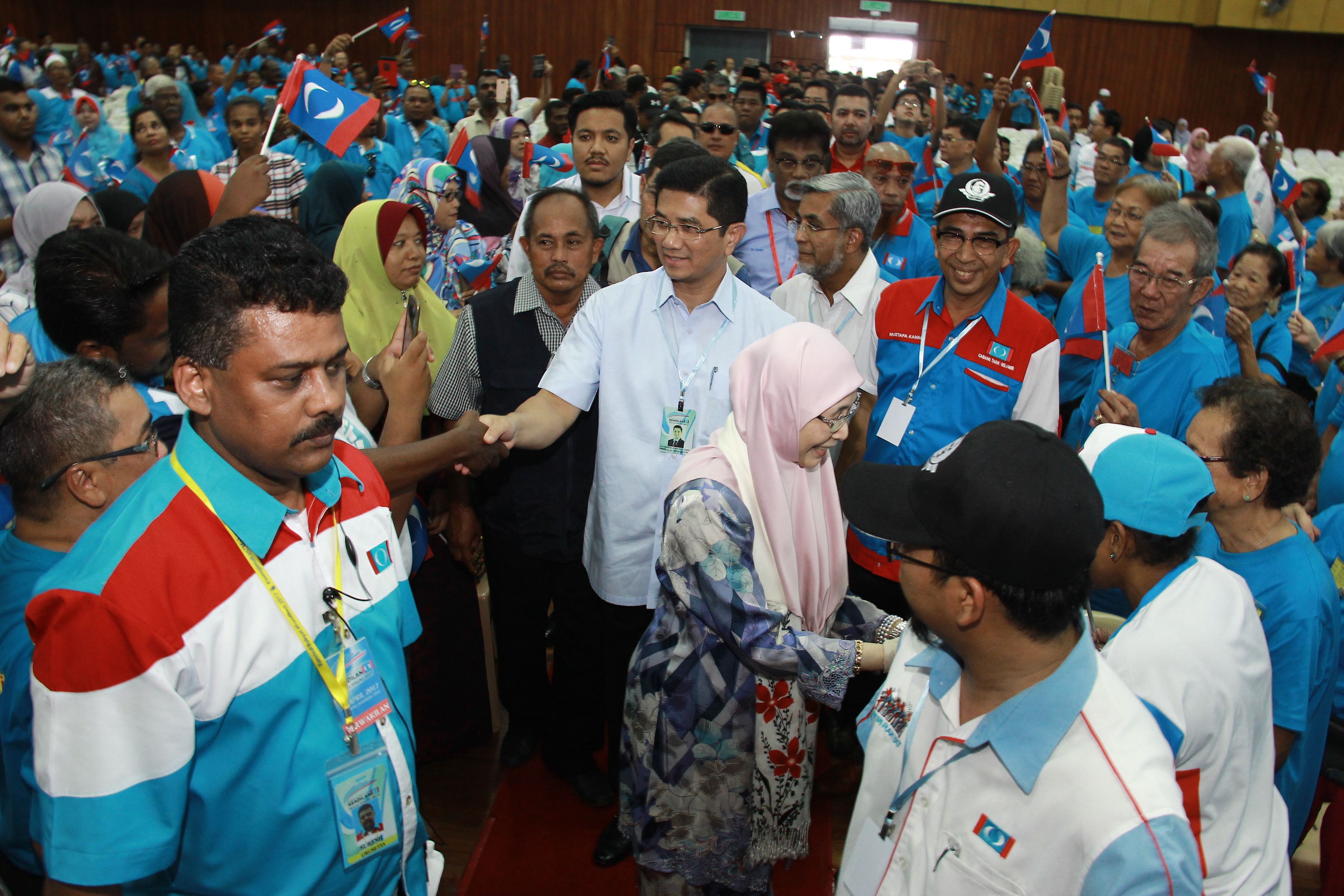 分裂只会输掉民心  吁蓝眼团结迎战大选