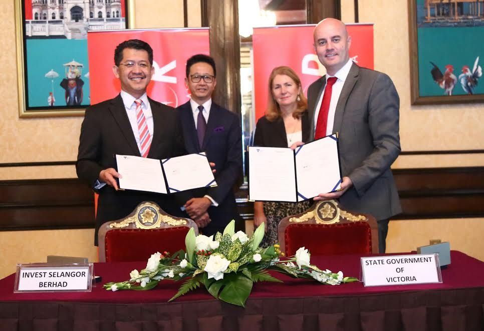 签署仪式别开生面  雪州皇宫接待外资