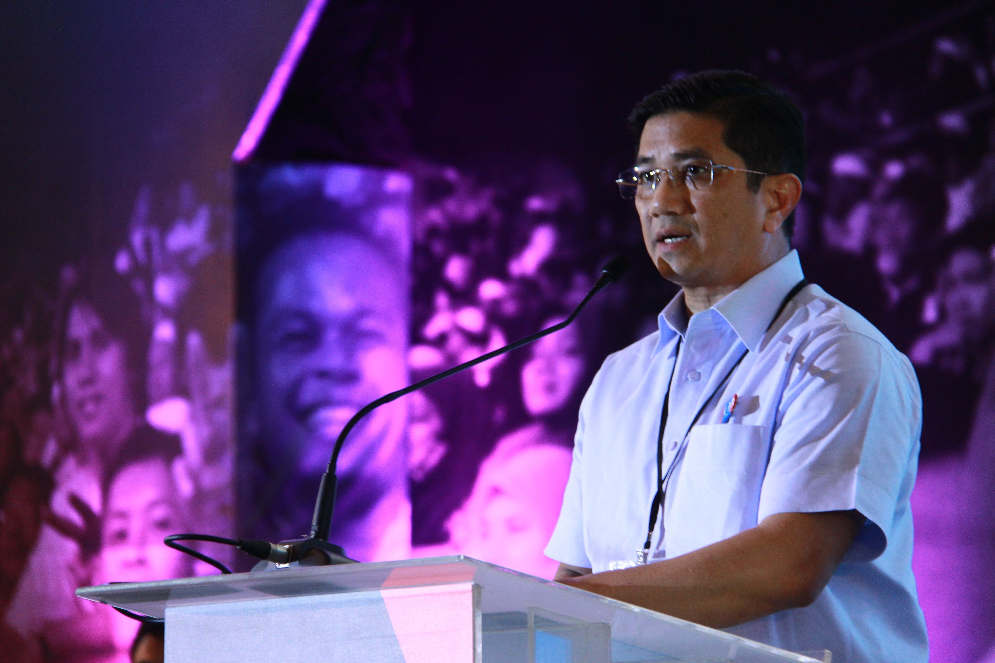 寻对策非博取宣传  阿兹敏称以民为本