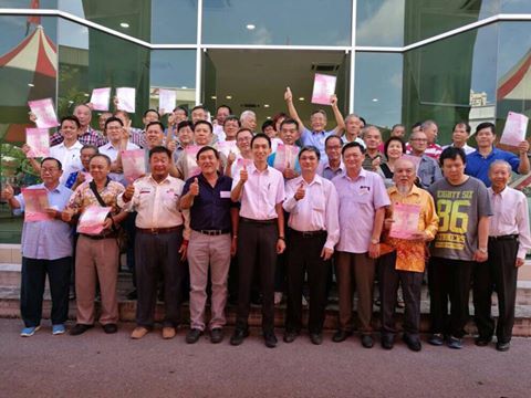 终结40年等待  96业主喜获分割地契