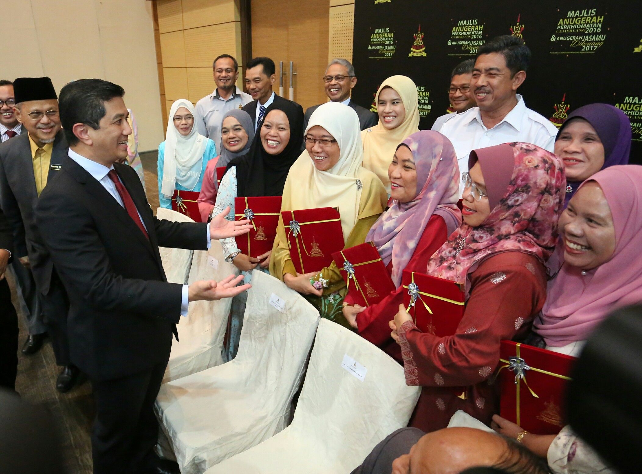 大臣：妒忌雪州成就  破坏者图捞廉价宣传