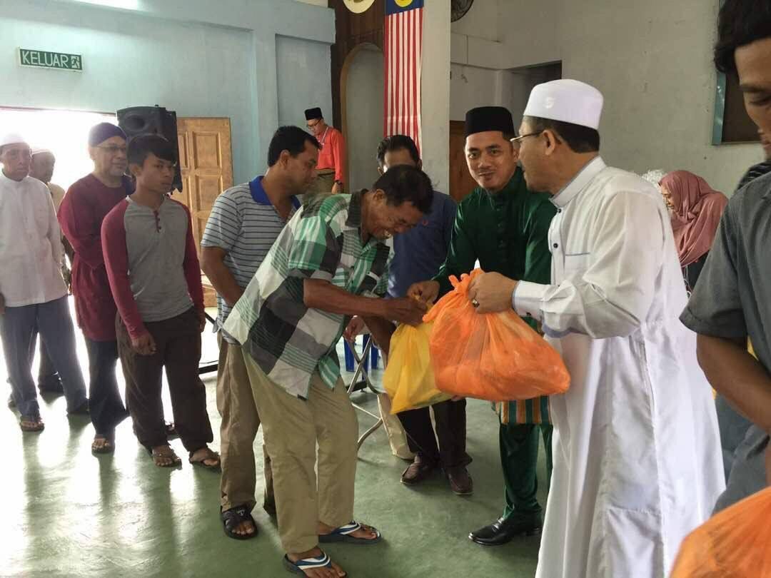 LZS helped more than 100 families in conjunction with Aidilfitri