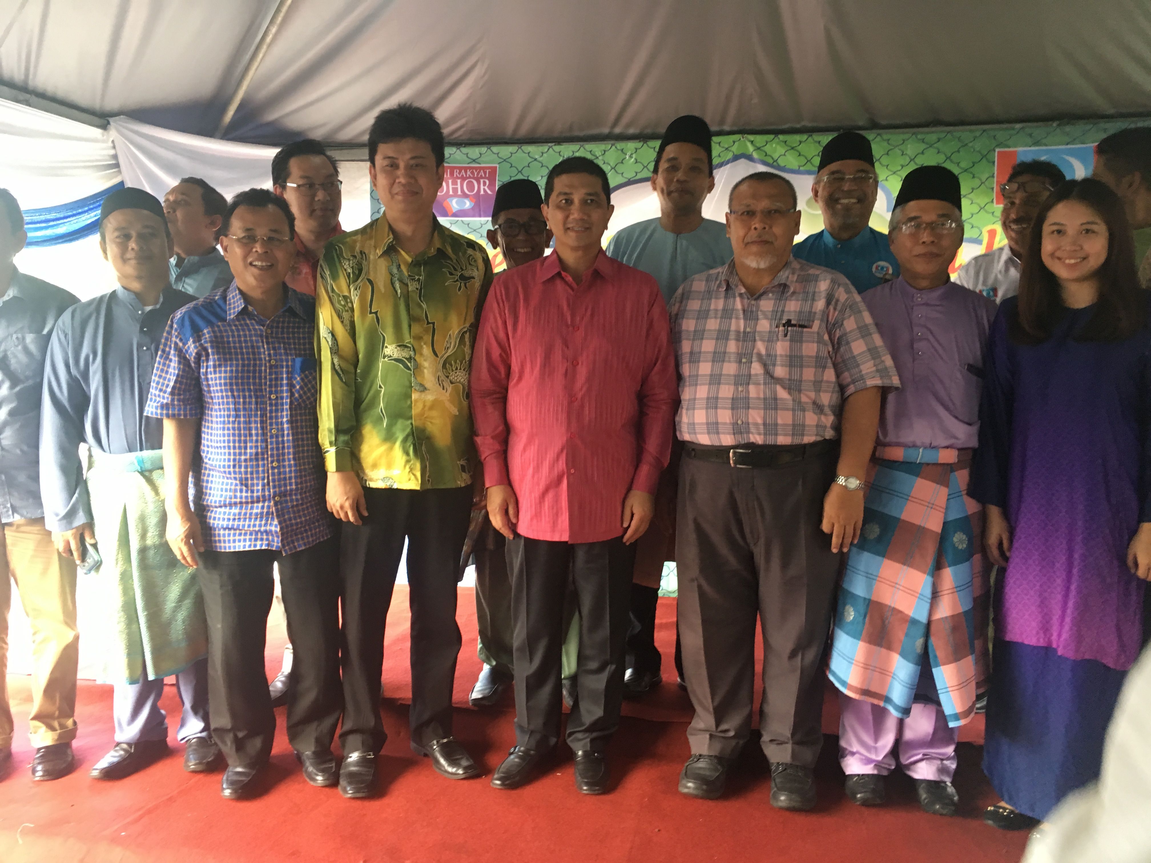 அஸ்மின் அலி 'அண்ணனின் தொகுதியில்' களம் இறங்கினார்