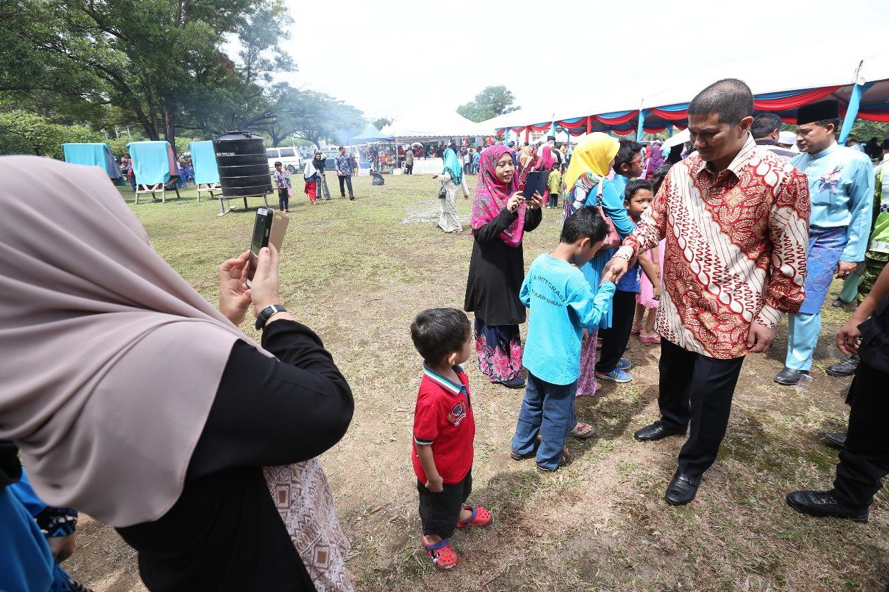 斯里慕达选区庆开斋  116弱势者获援助