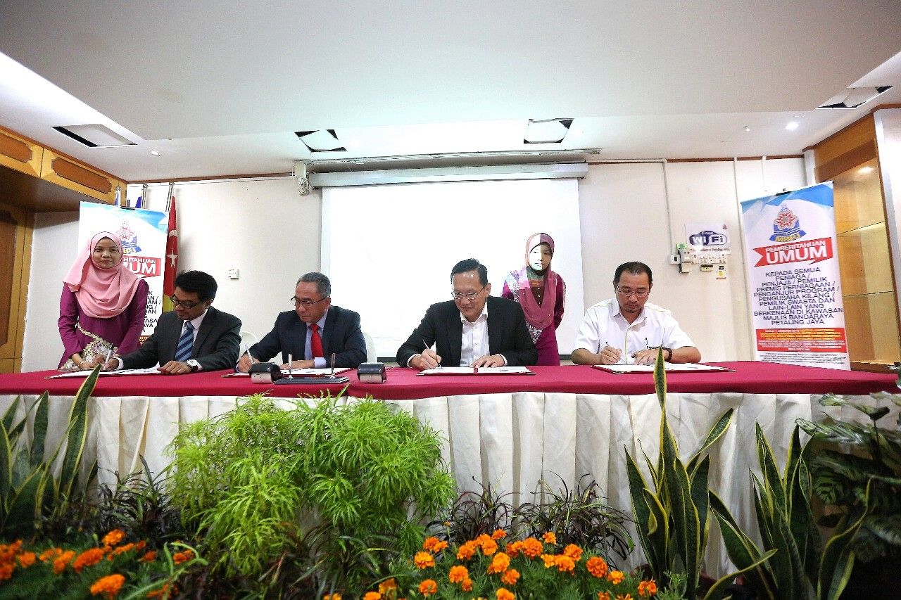 灵市厅订购马路清扫车