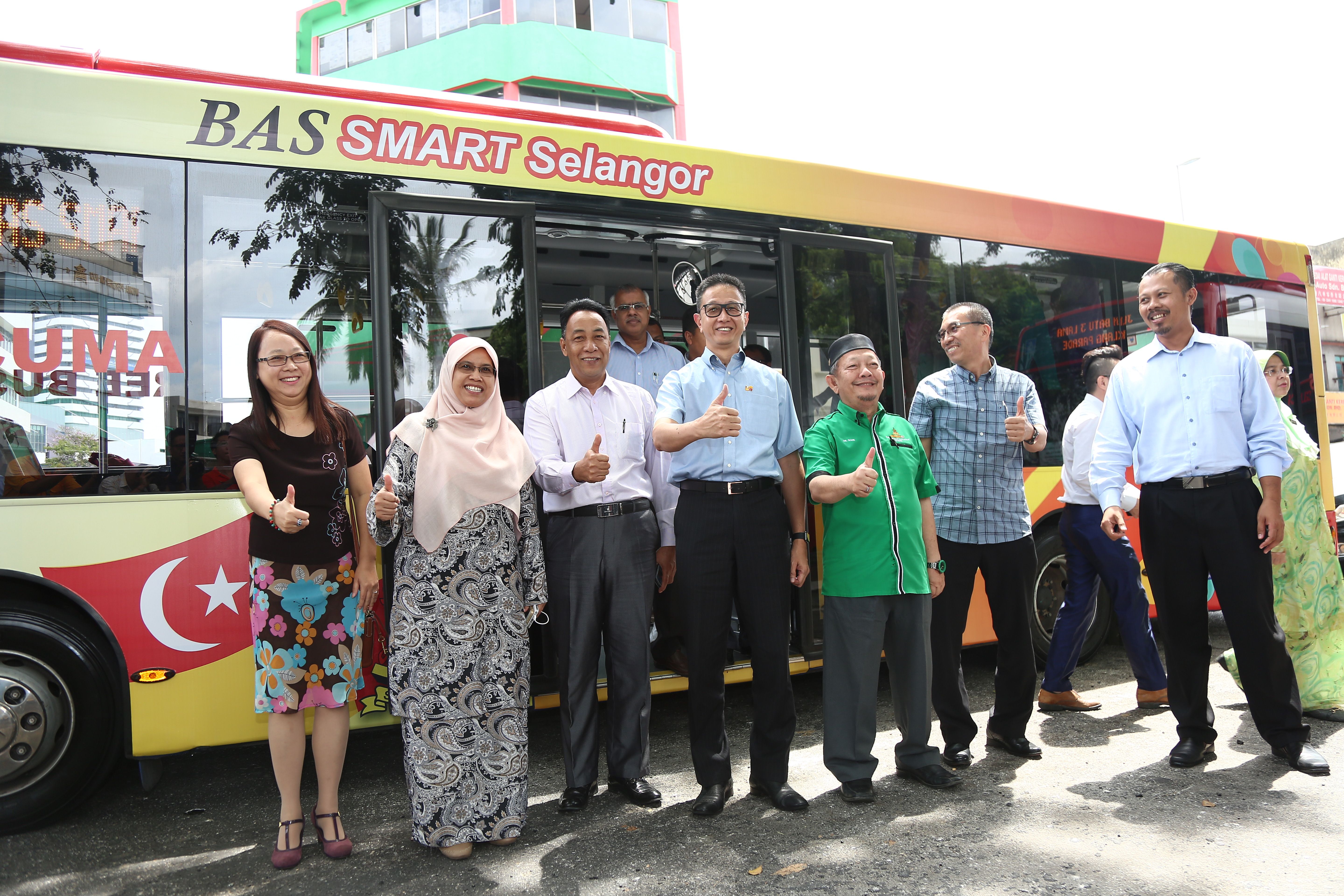 精明巴士开入巴生北区