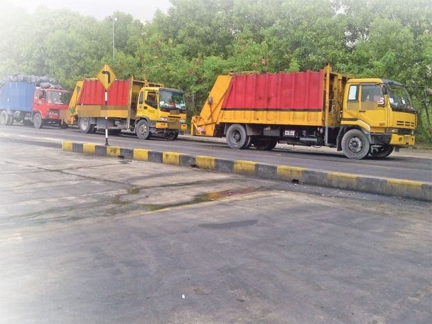 உலு  சிலாங்கூரில்  தீபாவளியை முன்னிட்டு பெரிய குப்பை தொட்டிகள் ரோல் ஆன் ரோல் ஆஃப் (RORO)  30 இடங்களில்  ஏற்பாடு