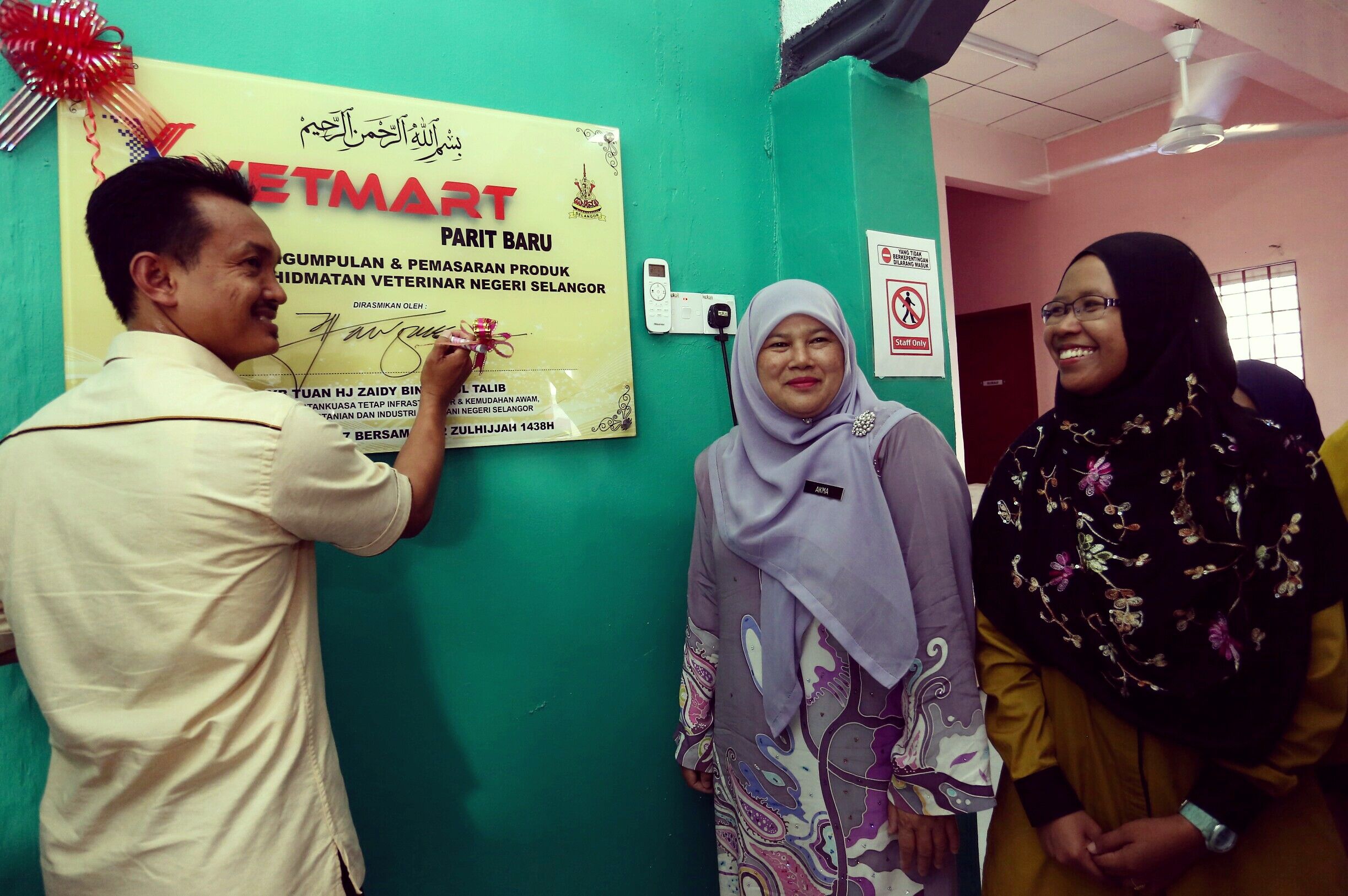 ‘Recycle’ government building, Vetmart generates income for local entrepreneurs