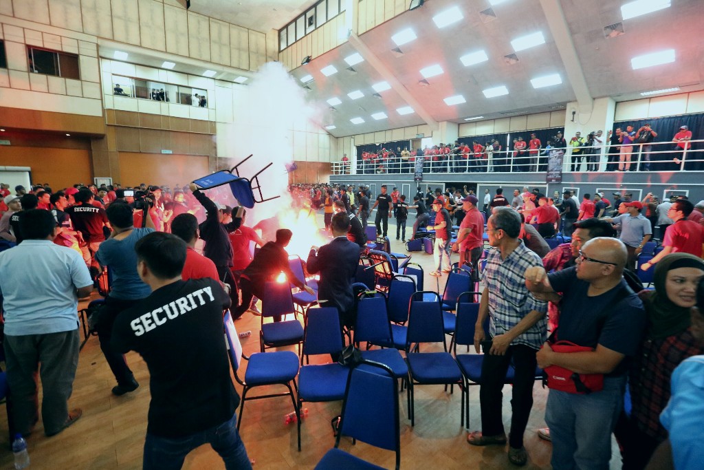 毫无隐瞒2.0论坛引骚乱  阿兹敏促各造理性辩论