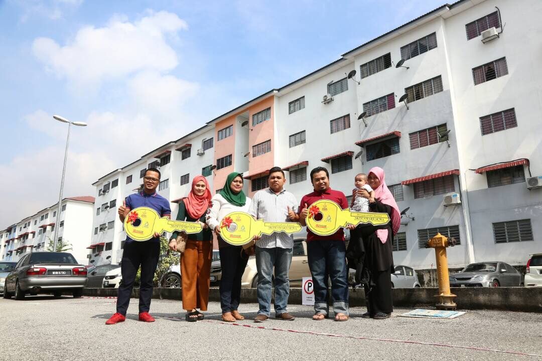 移交110间可负担屋  雪先租后买助民拥屋