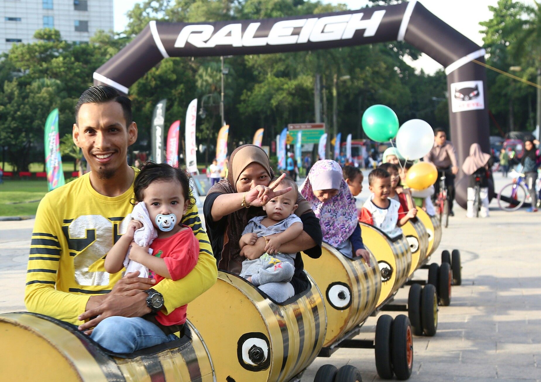 莎阿南无车日  逾千人响应低碳生活