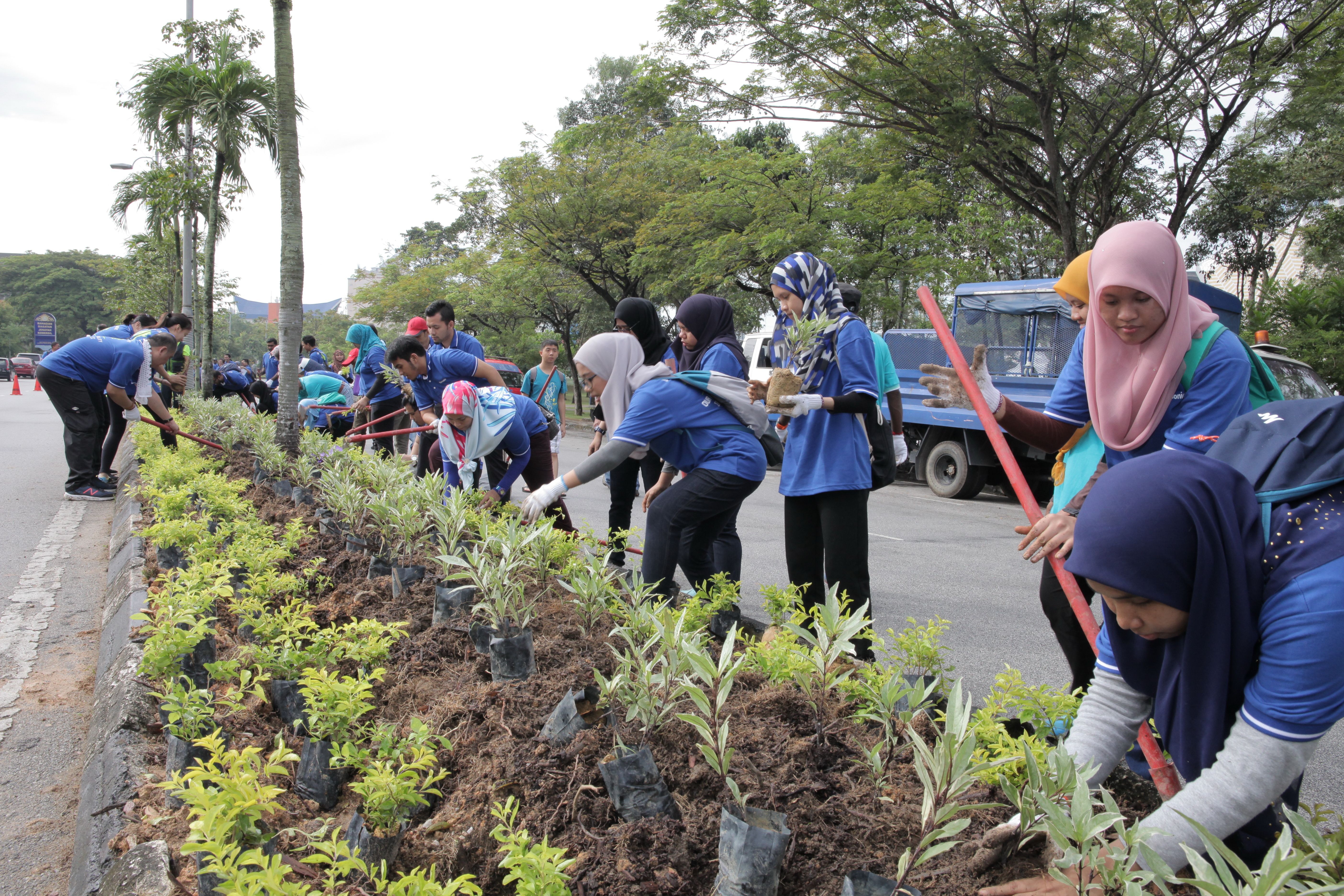 Over 6,000 more trees planted in Shah Alam