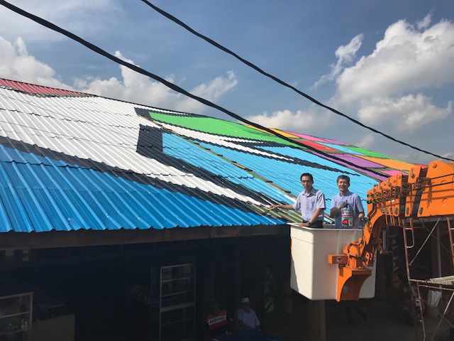 70年老店屋重新粉刷  八丁燕带大街缤纷色彩