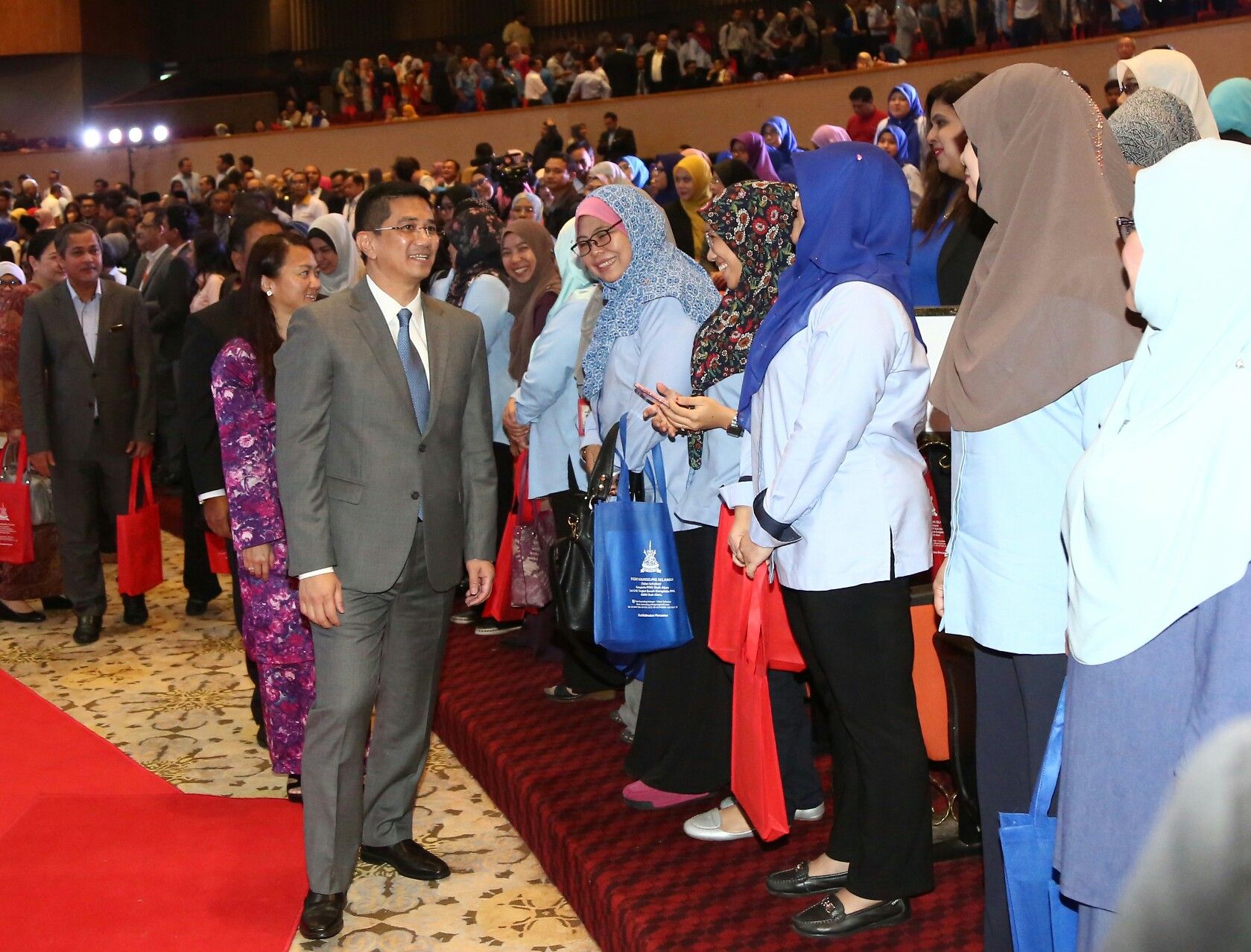 Penjawat awam diberi peluang perkukuh diri, kepakaran & profesionalisme