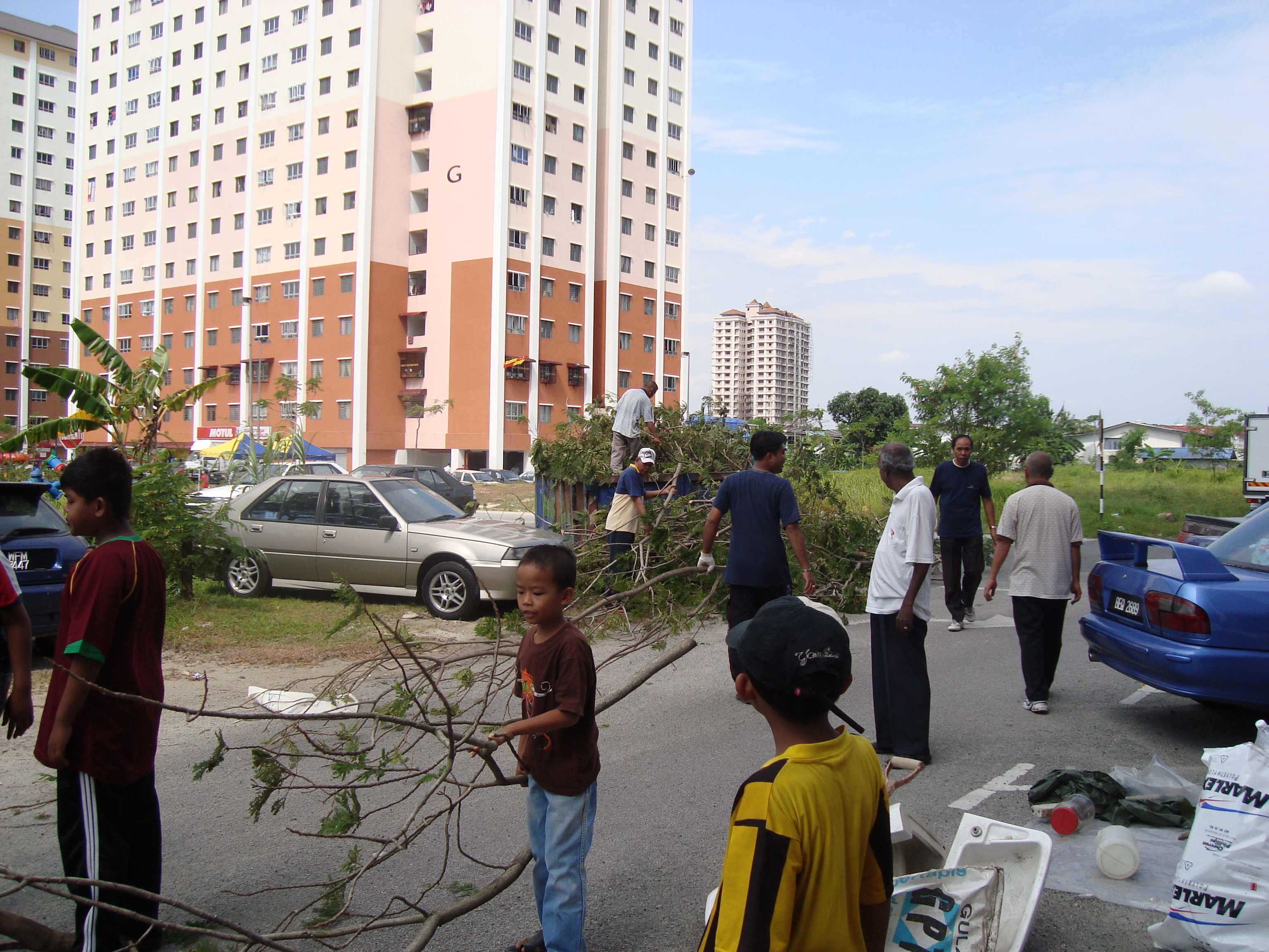 Masih belum terlambat penghuni pangsapuri ubah sikap