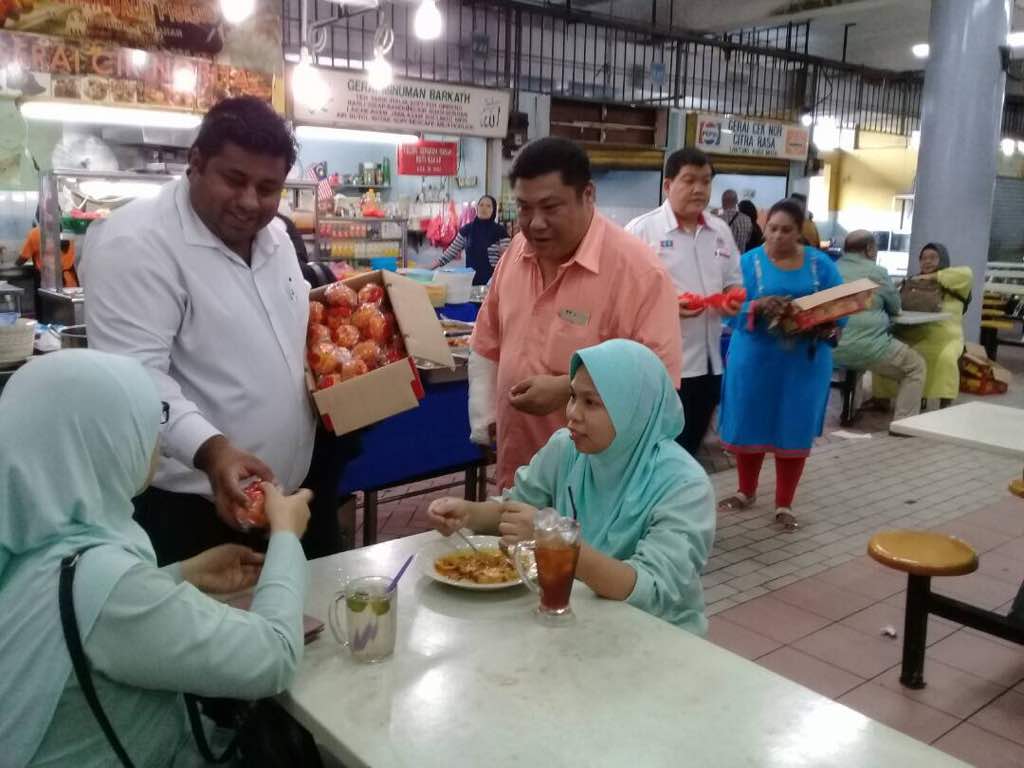 ADN Bukit Gasing edar limau sempena Tahun Baharu Cina