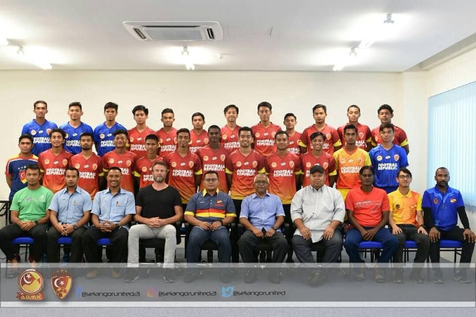 Akademi Merah Kuning bekal pelapis masa depan