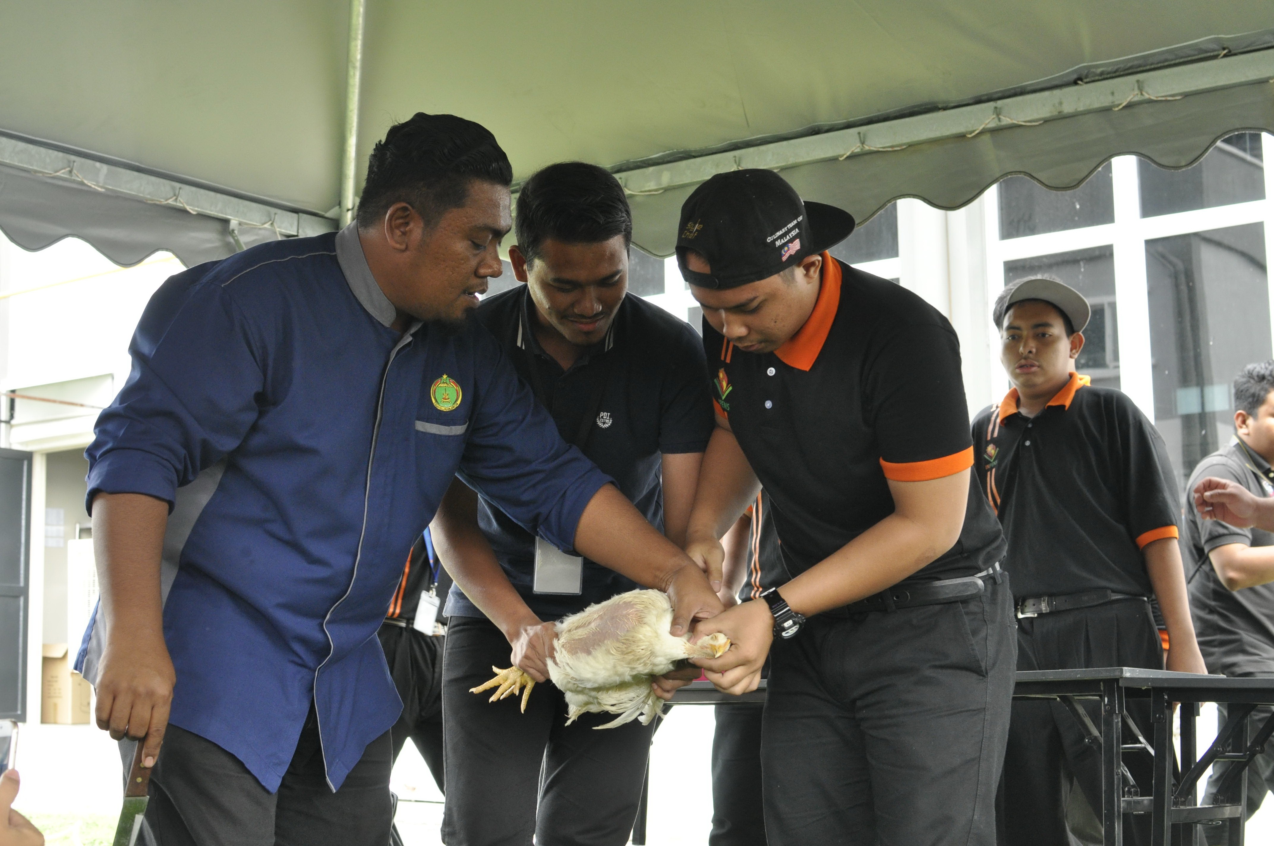 KUIS dan INPENS bersatu jayakan Bengkel Pengurusan Makanan Halal