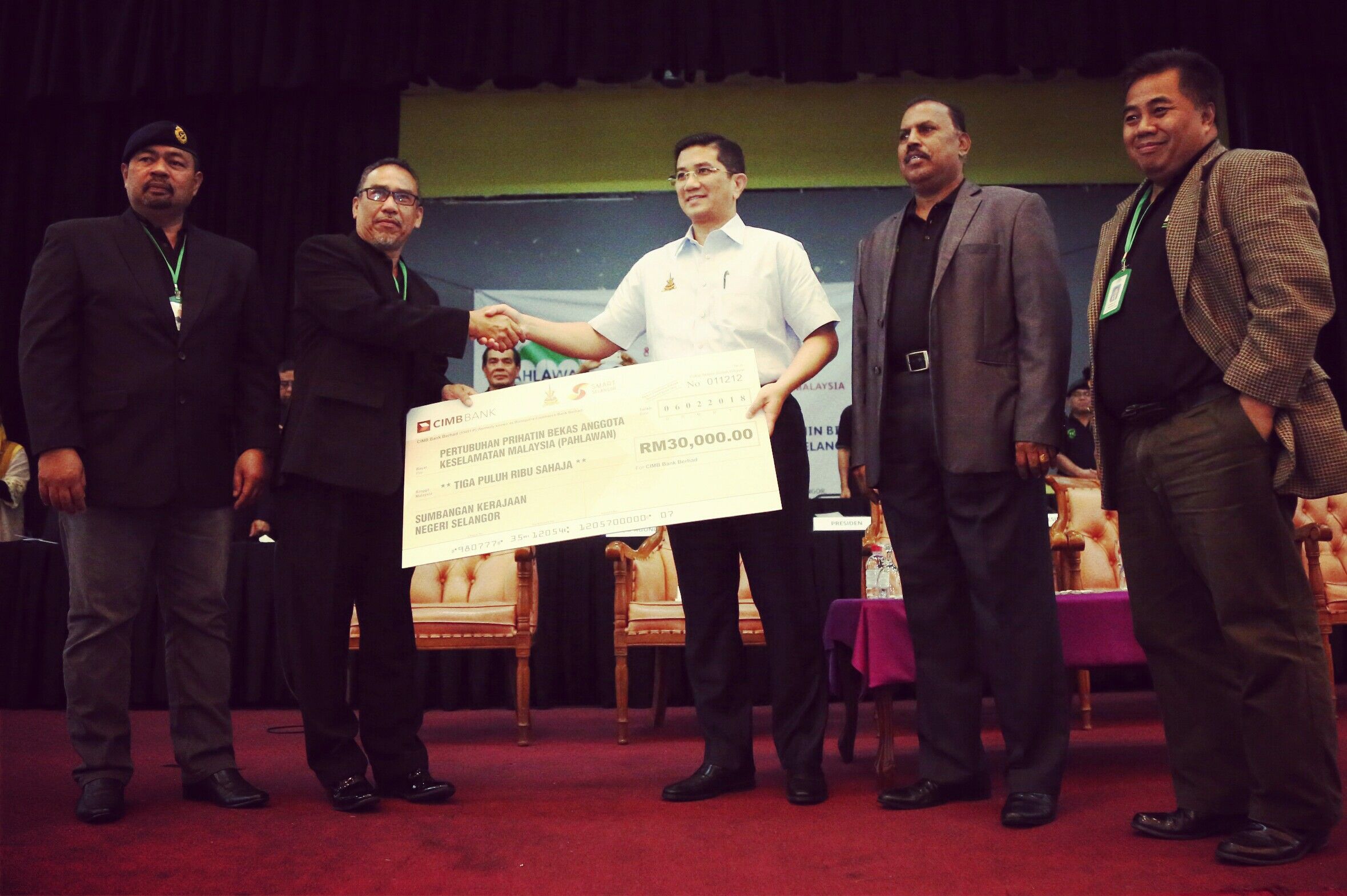 PAHLAWAN terus dipeduli, sumbang RM30,000 bantu kebajikan