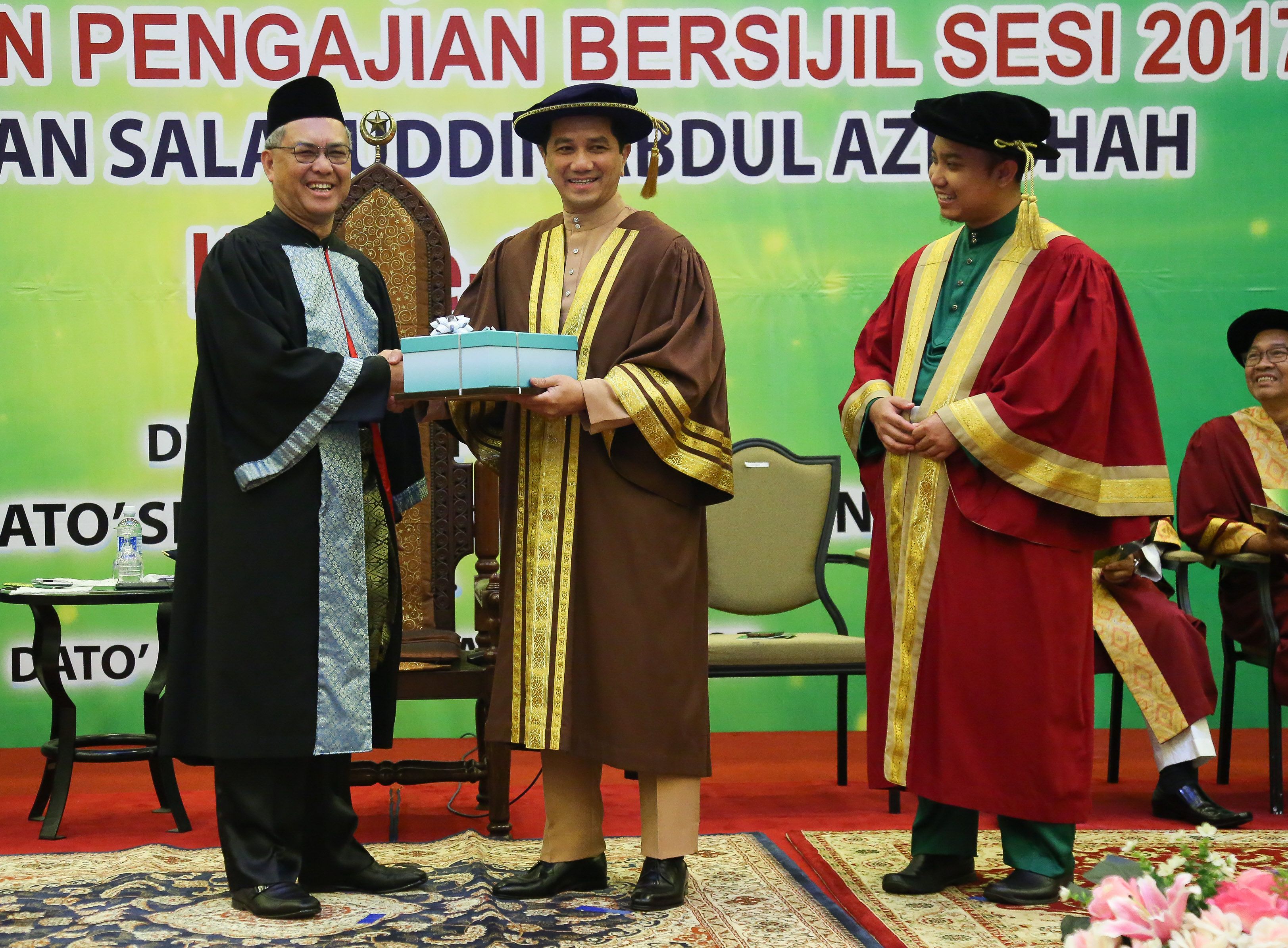 Kerajaan Negeri dukung usaha pengajian bersijil Masjid Shah Alam