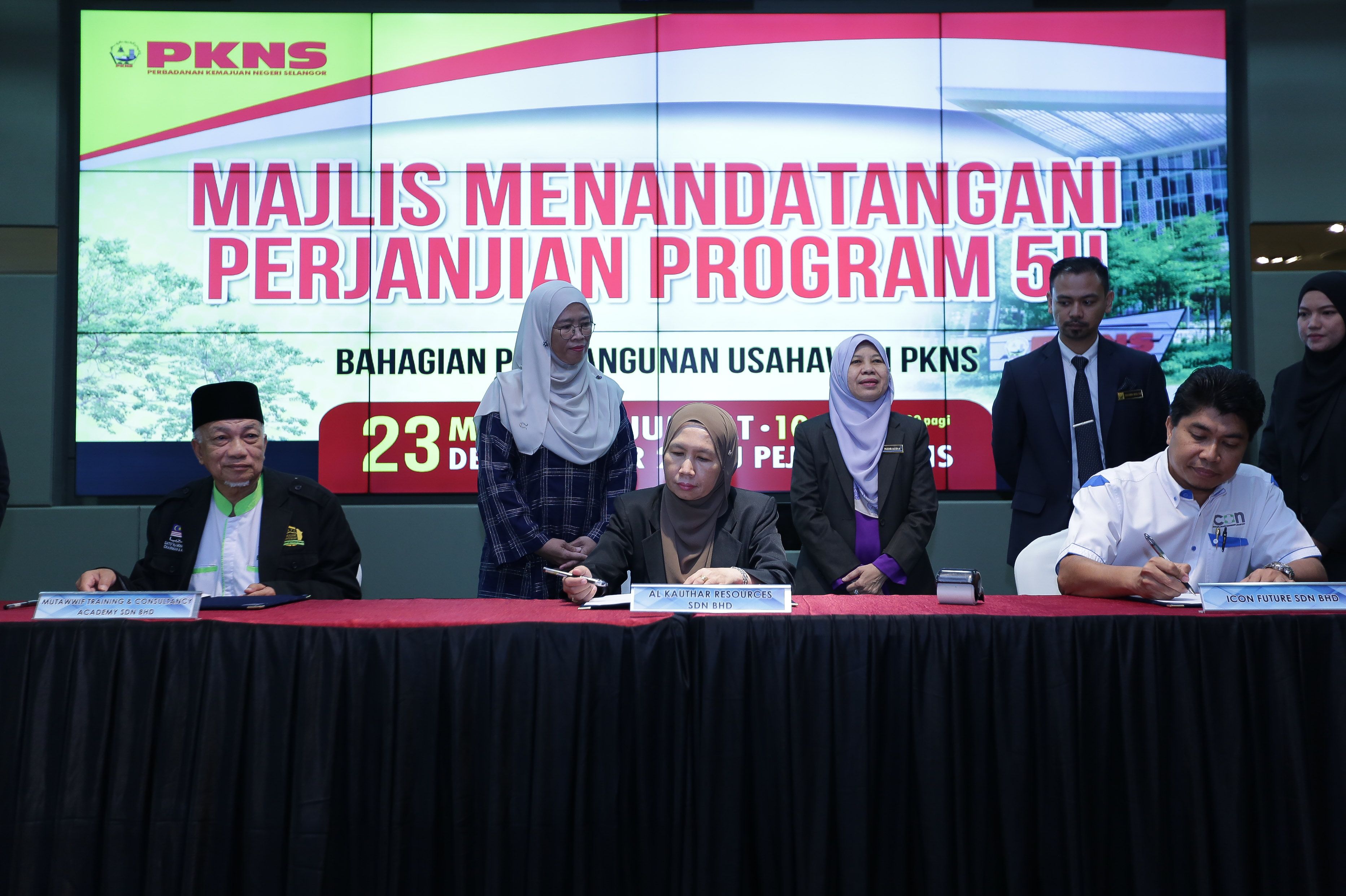 PKNS pacu usahawan menerusi program 5U