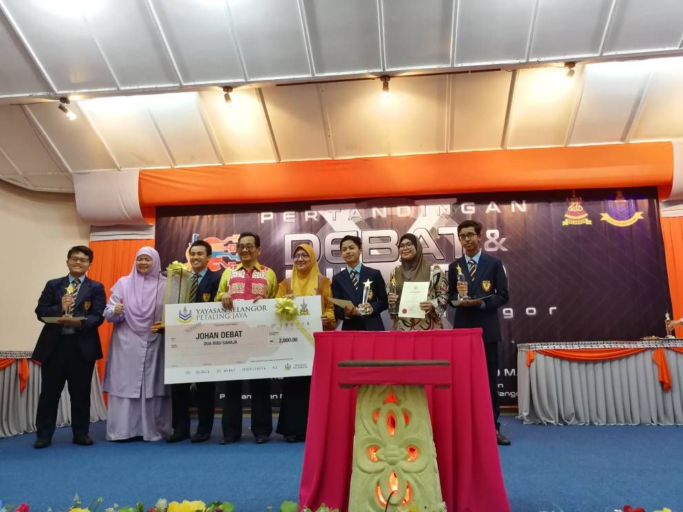 SDAR juara Debat dan Pidato Yayasan Selangor