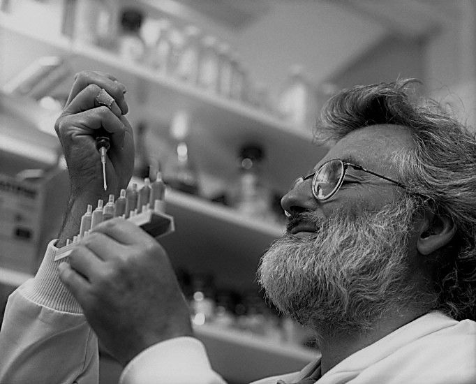 Saintis 'genome' meninggal dunia