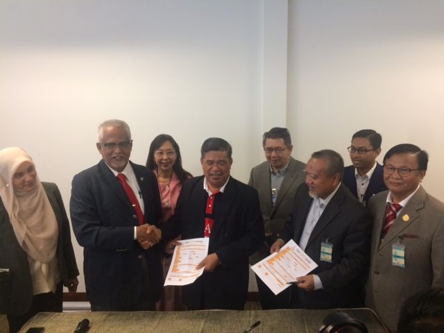 Mahfuz Omar dan Dr Rosli umum sertai AMANAH secara rasmi