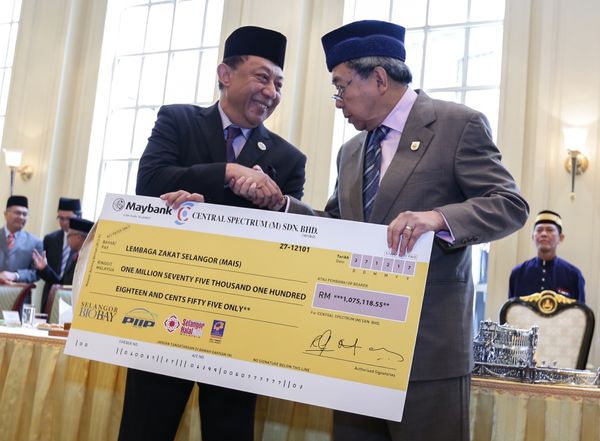 Sultan Selangor berkenan terima penyerahan zakat perniagaan RM23.7 juta