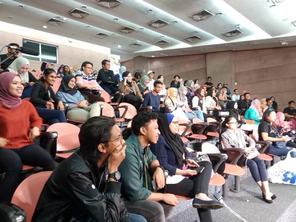 Jana pendapatan melalui media sosial