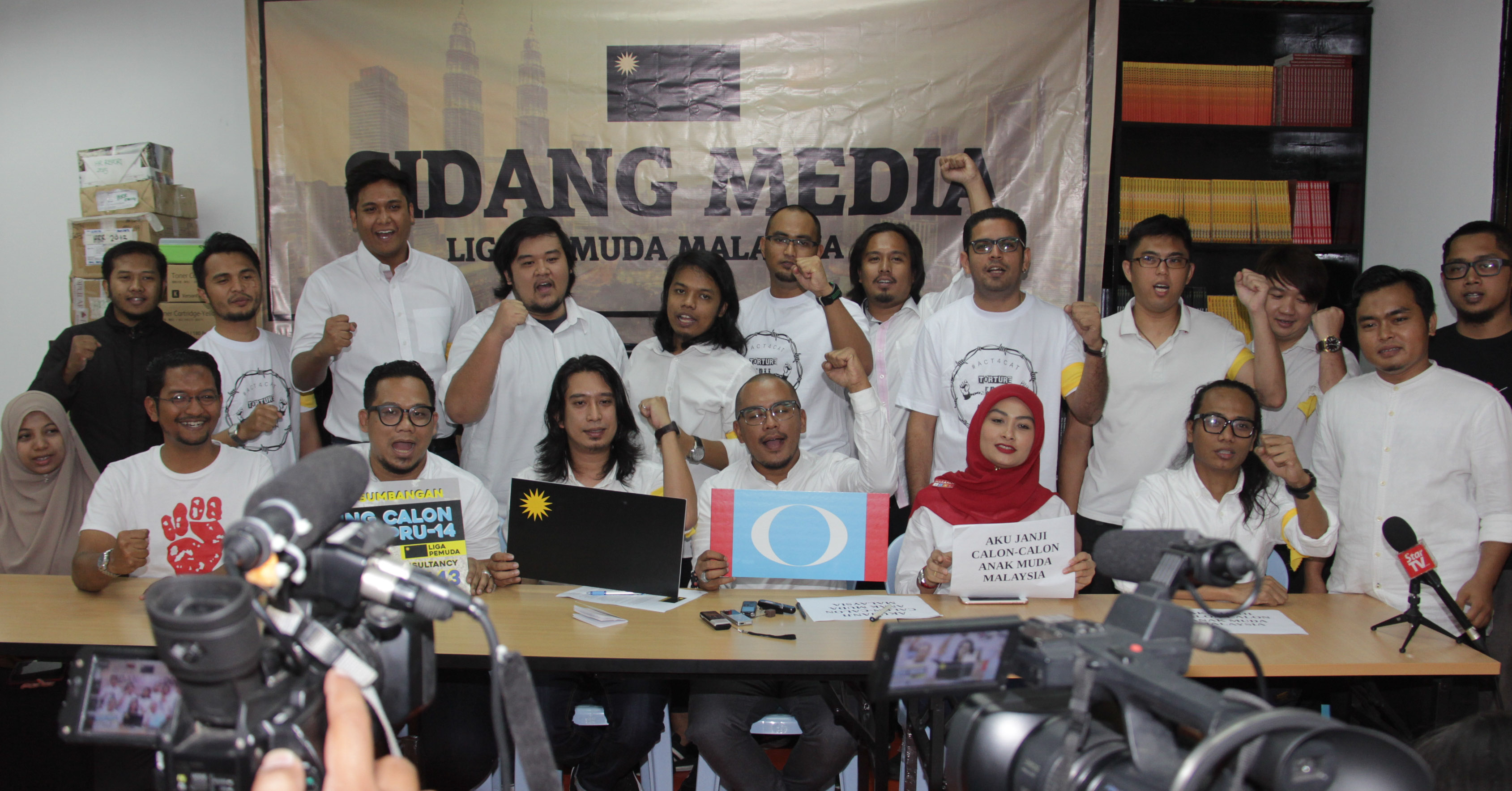 Calon muda PAKATAN tekad bawa suara anak muda