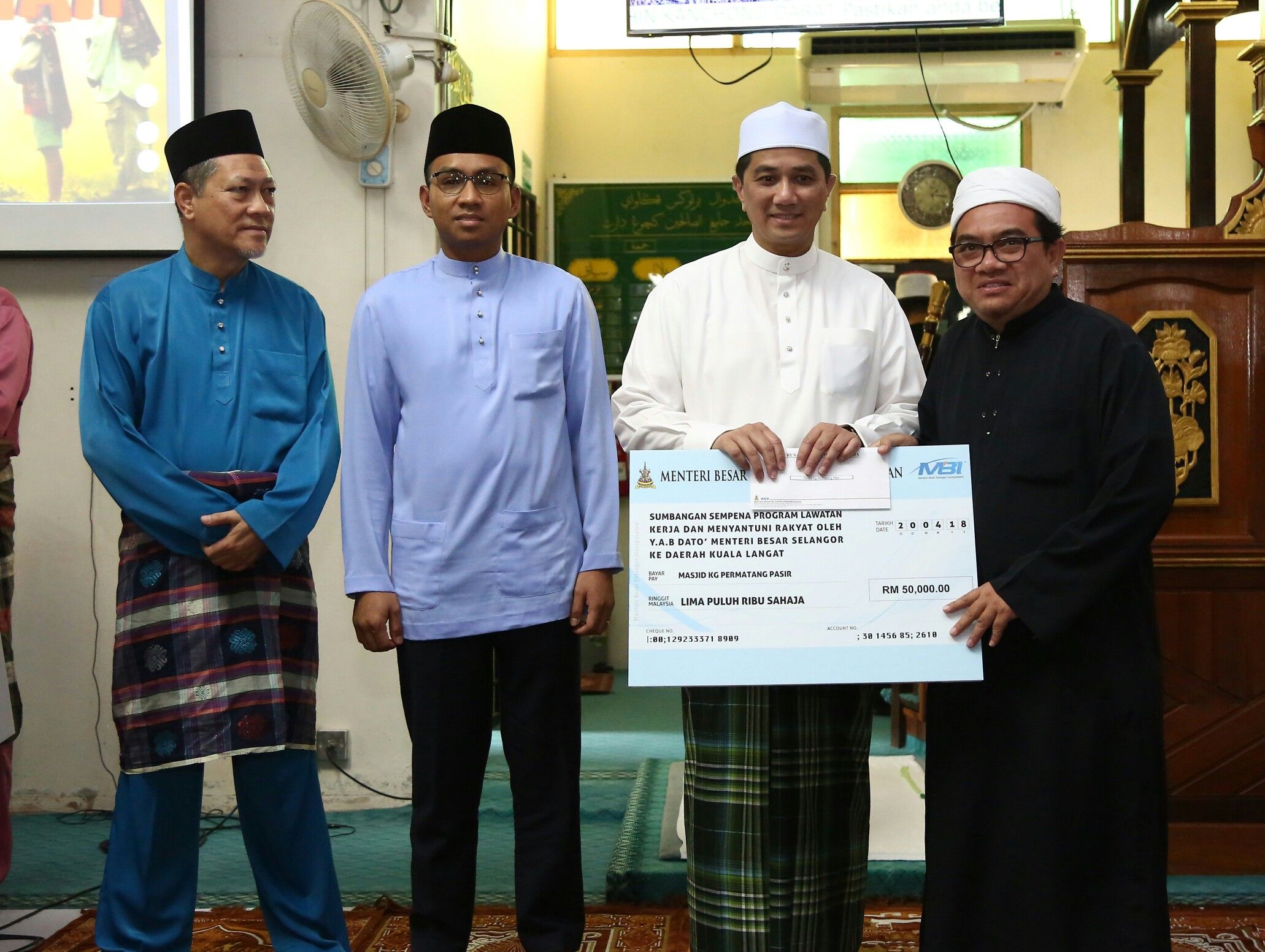 Institusi agama Kuala Langat terima sumbangan RM650,000