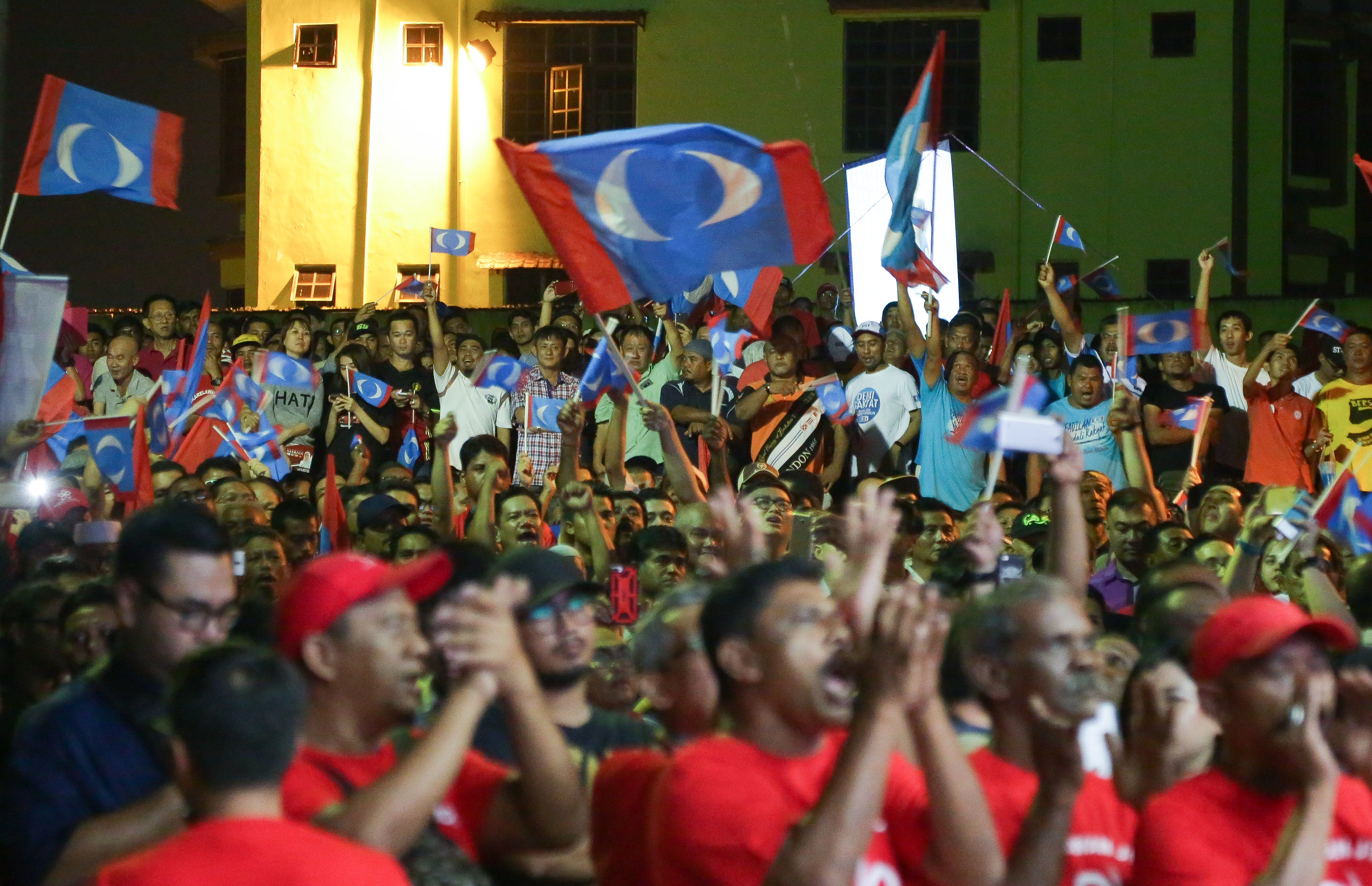 Logo tak jadi penghalang, PAKATAN teguh bersatu
