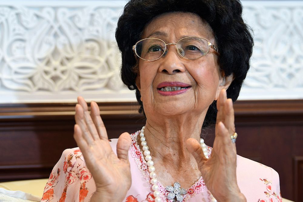 Dr Siti Hasmah keracunan makanan ringan
