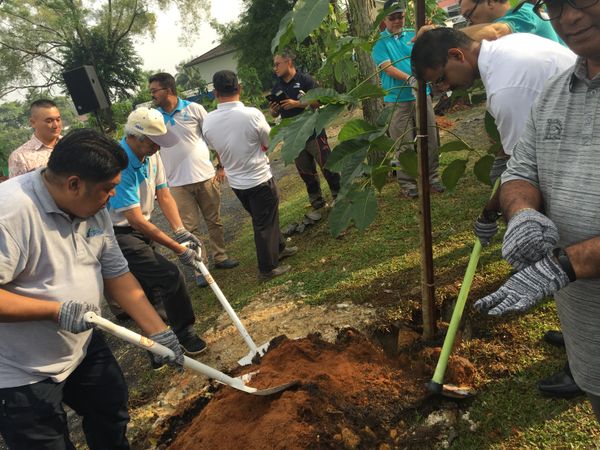 Prolintas sumbang RM30,000 jayakan ‘Shah Alam Trees For Life’