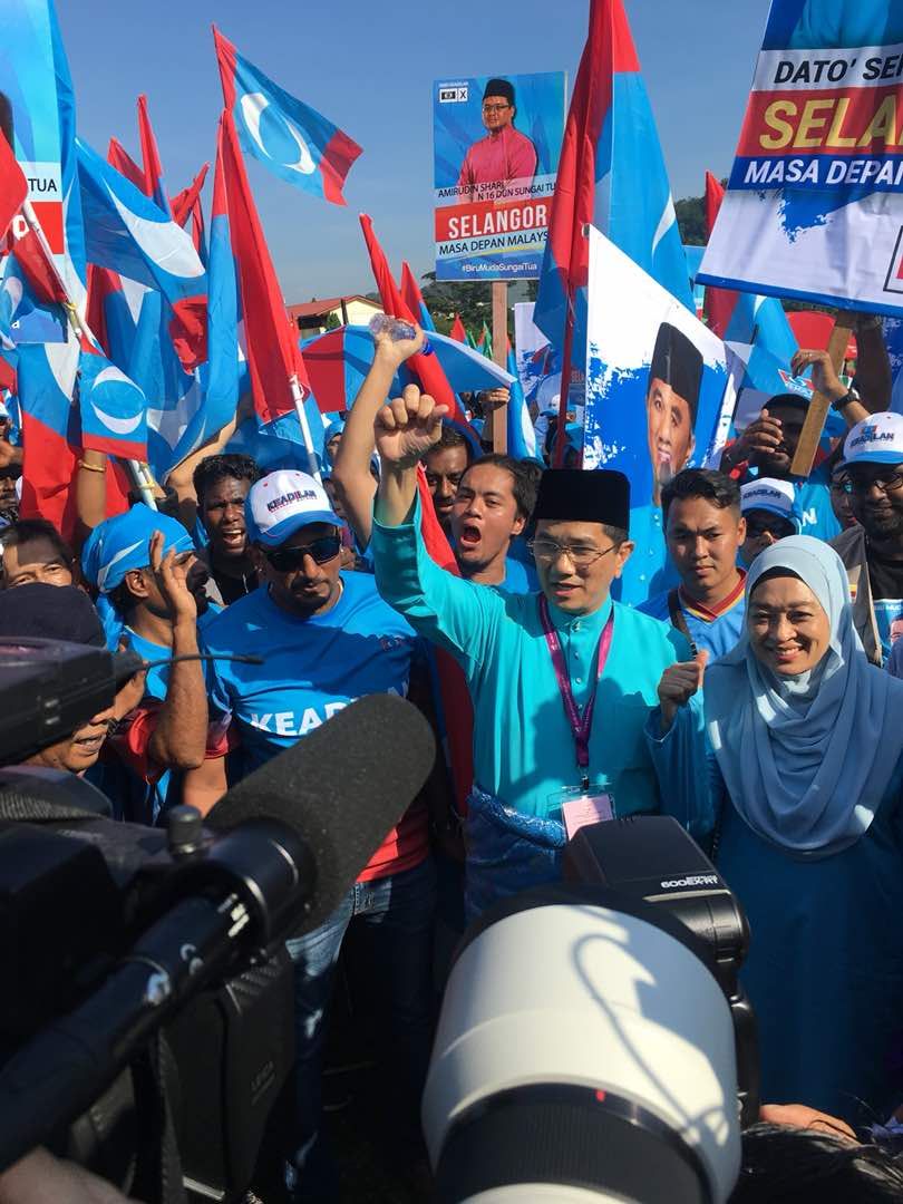 Gombak 'keluarga besar' Azmin