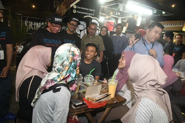 Keunikan makanan Food Truck di Amcorp Mall