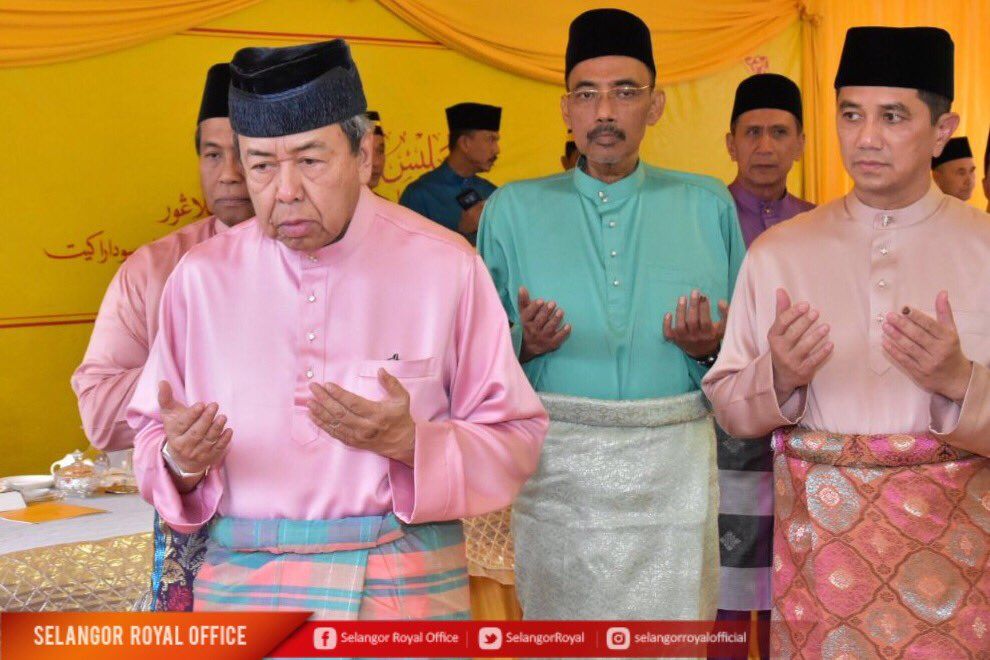 Sultan Selangor serah sumbangan RM249,000, rasmi masjid