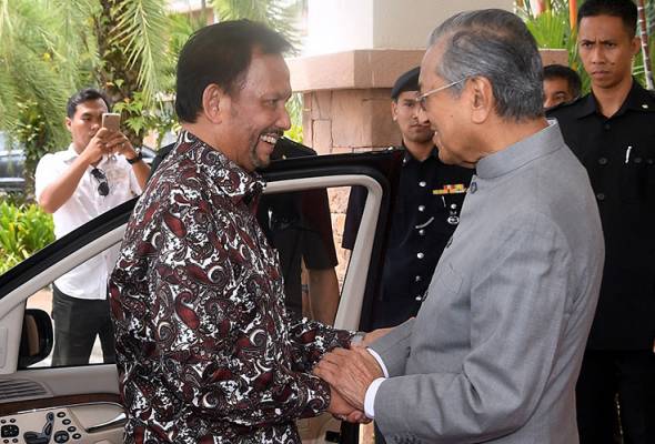 Tun M: Hanya pertemuan biasa dengan Sultan Brunei