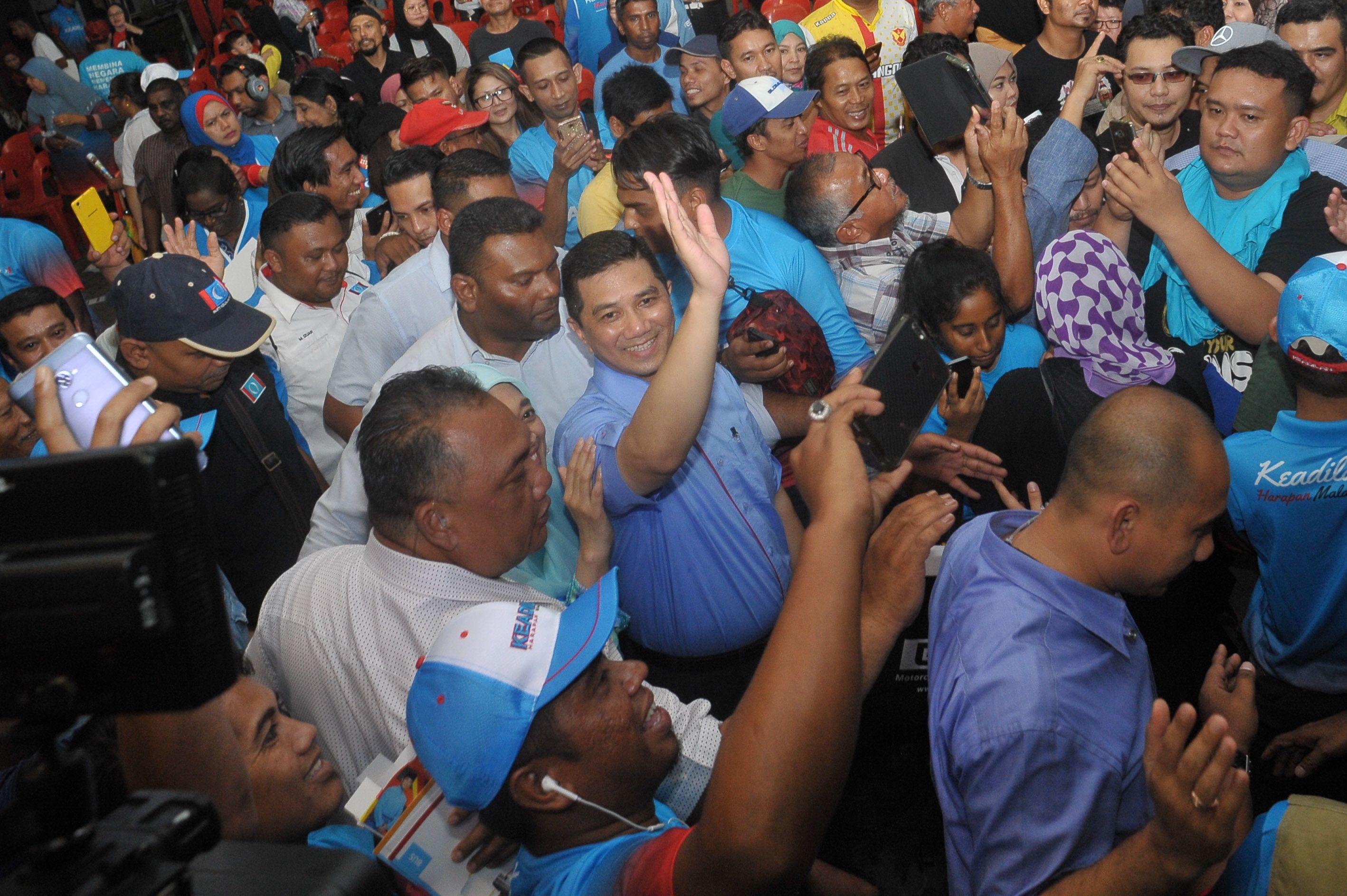 Tarif air mahal, lebih baik minum minyak