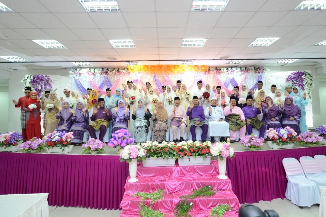Ijab kabul 15 pasangan serentak dalam Pernikahan Perdana