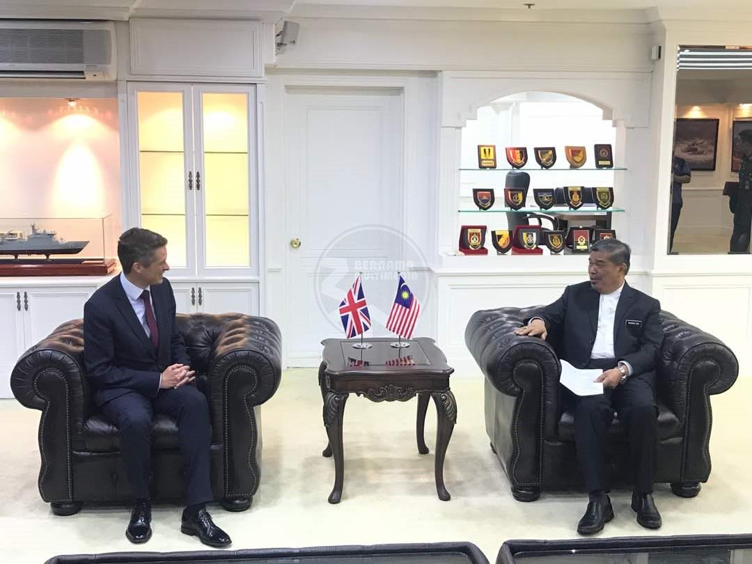 Mohamad Sabu terima kunjungan Kementerian Pertahanan UK