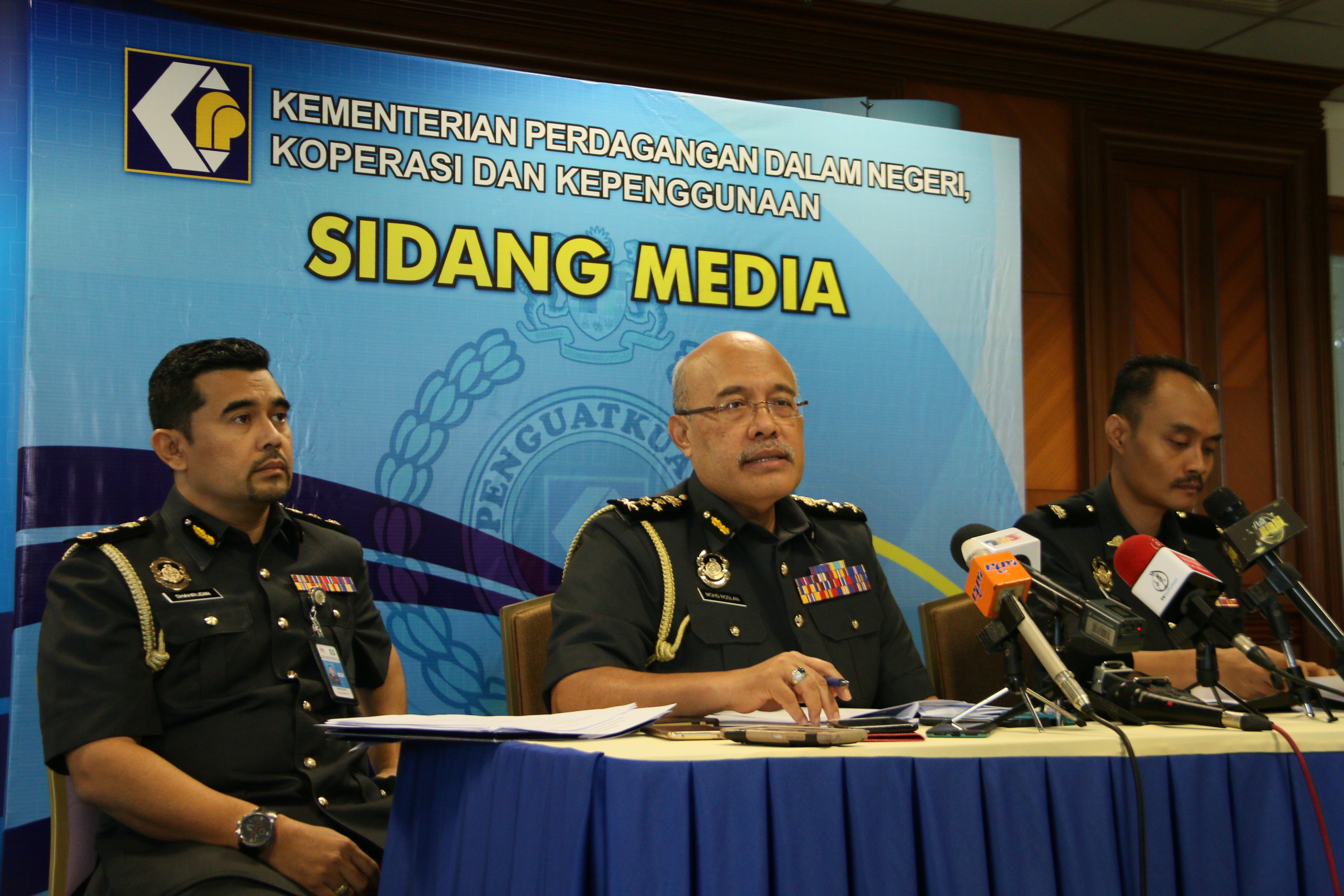 KPDNKK pantau harga baju raya