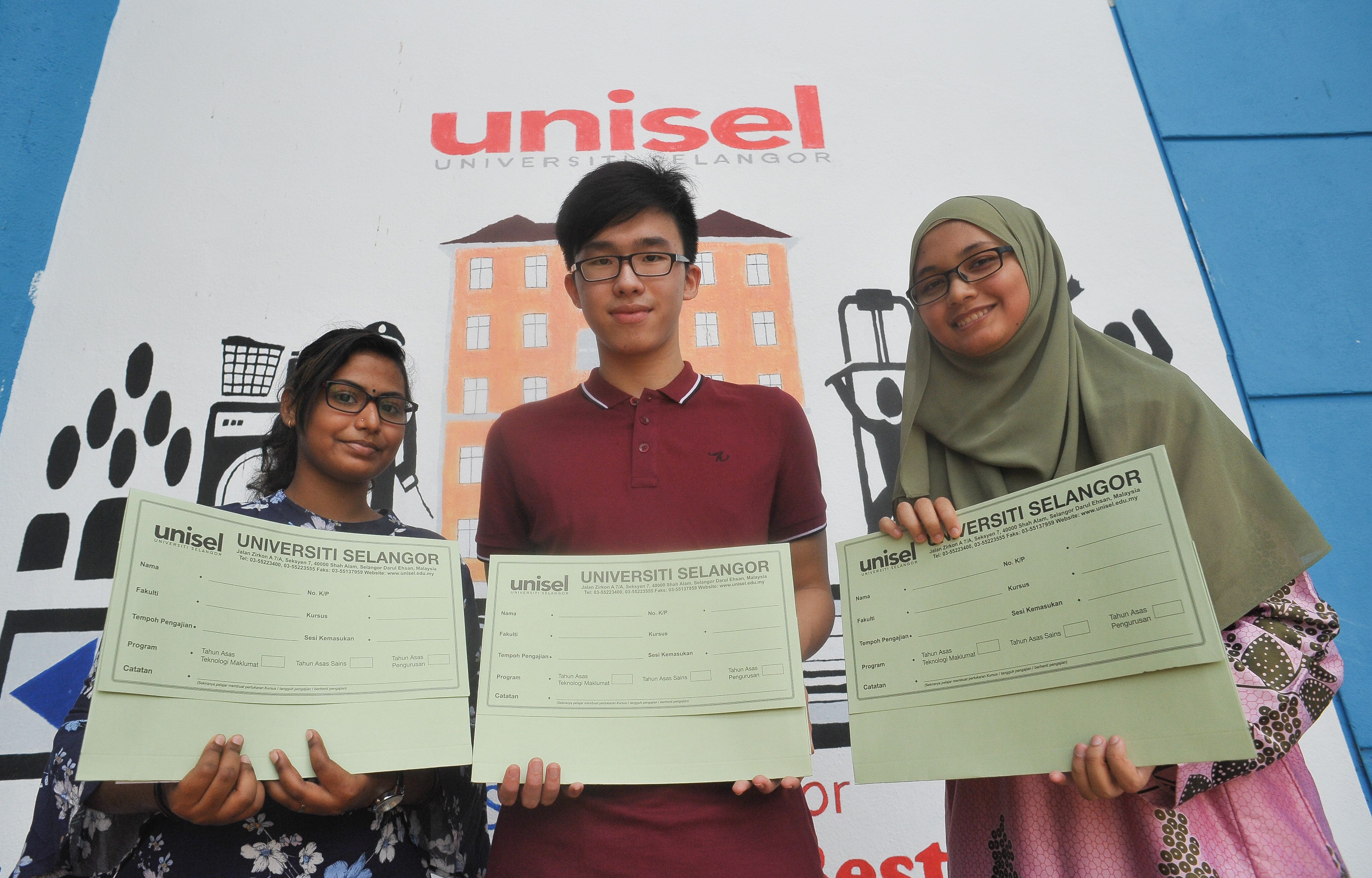 350 pelajar asasi baru, rebut pengajian percuma UNISEL