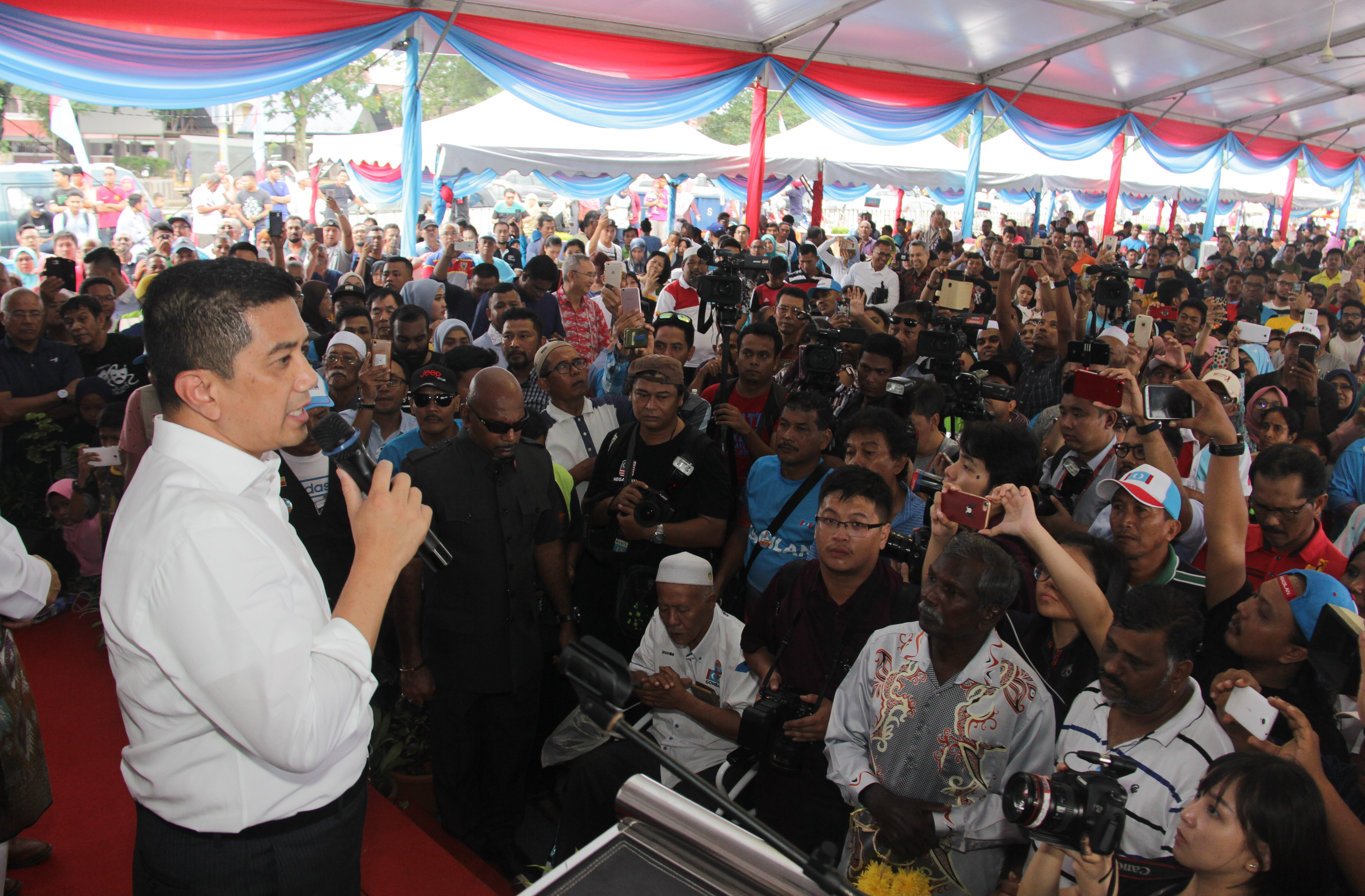 Rakyat boleh tengok TV3, tapi jangan lupa SelangorKini - MB