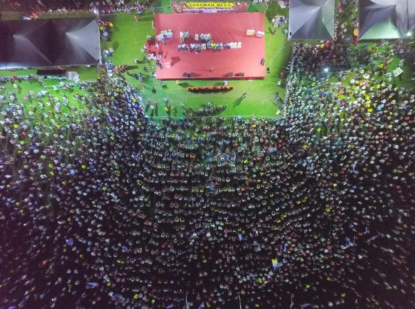 Macam 'semut' di ceramah PAKATAN